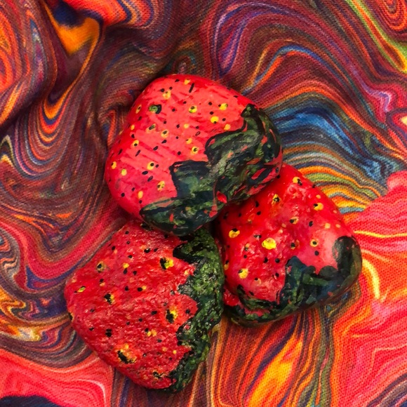 HAND PAINTED STRAWBERRIES - Picture 2 of 6